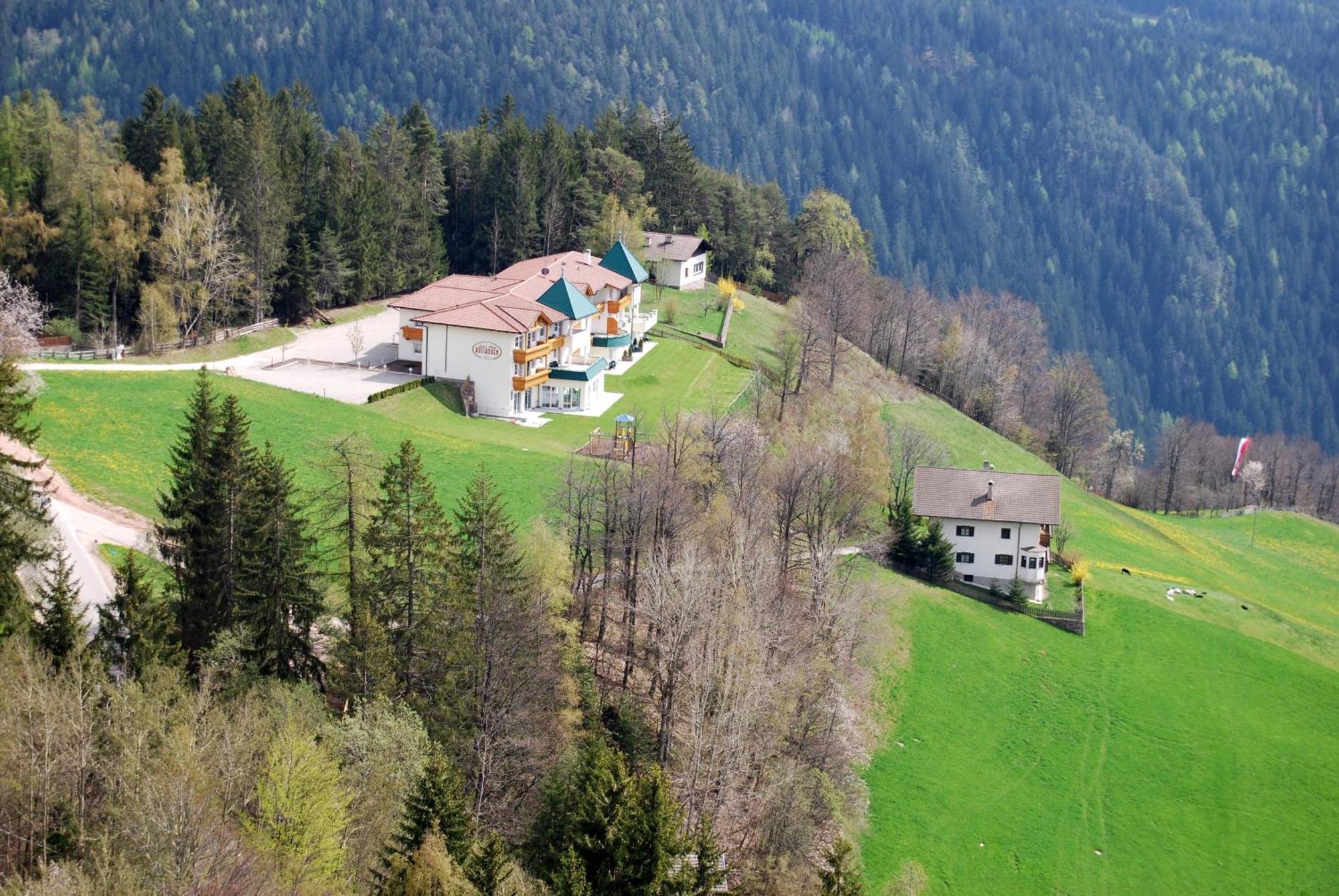 Residence Rossboden Mit Hallenbad Verano Bagian luar foto